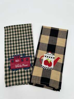Park Designs Country Hand Towels Set 2 Gingham Coffee Pot Caboose Embroidered